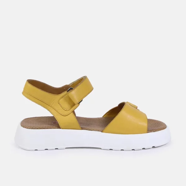 صندل زنانه چرم AM400-14