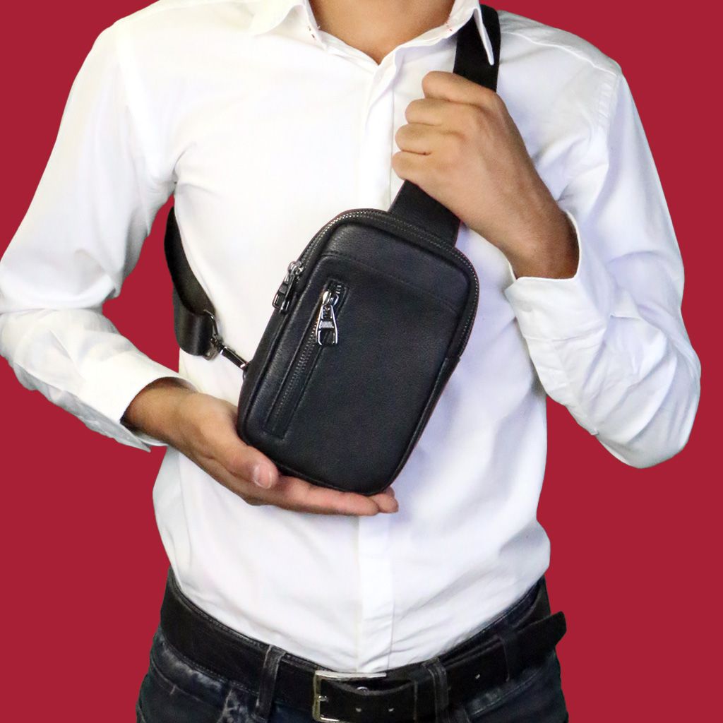 کیف توریستی چرم 6158 یکی از خاصترین اکسسوریهای زنانه است که نهتنها بهعنوان یک وسیله کاربردی برای حمل وسایل روزمره مورد استفاده قرار میگیرد کیف توریستی چرم 6158 یکی از خاصترین اکسسوریهای زنانه است که نهتنها بهعنوان یک وسیله کاربردی برای حمل وسایل روزمره مورد استفاده قرار میگیرد